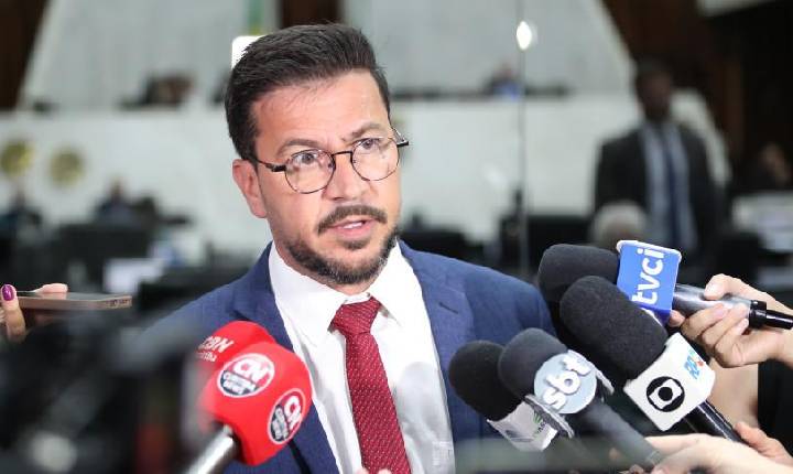 LÍDER DA OPOSIÇÃO CRITICA PROPOSTA DE VENDA DA CELEPAR E APONTA PREOCUPAÇÃO COM A PROTEÇÃO DE DADOS PÚBLICOS