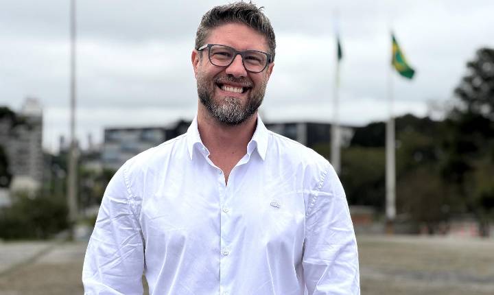 PDT oficializa candidatura de Requião Filho ao Governo do Paraná