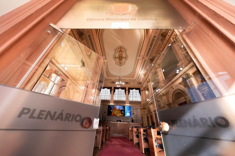 CÂMARA DE CURITIBA REABRE NA QUARTA-FEIRA DE CINZAS