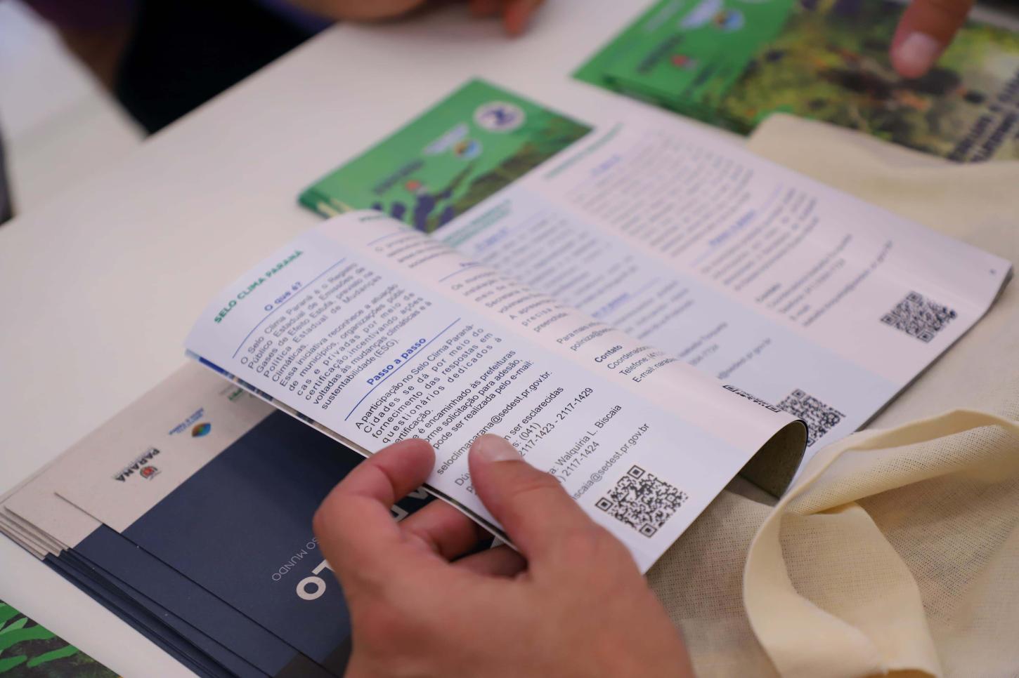 ESTADO DISTRIBUI CARTILHAS DE COMO TORNAR UM MUNICÍPIO SUSTENTÁVEL