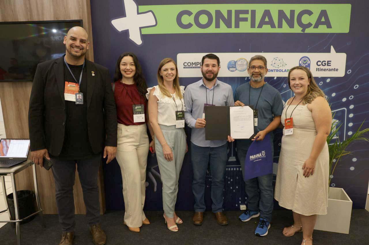 MAIS 55 MUNICÍPIOS JÁ ADERIRAM AO CONTROLA PARANÁ NO EVENTO QUE INTEGRA ESTADO E MUNICÍPIO