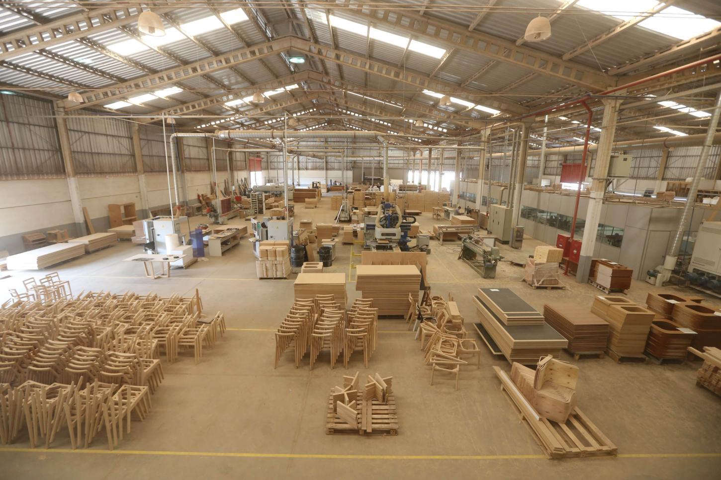 PARANÁ LIDERA CRESCIMENTO INDUSTRIAL DE MÓVEIS, MADEIRA, BEBIDAS E MATERIAIS ELÉTRICOS