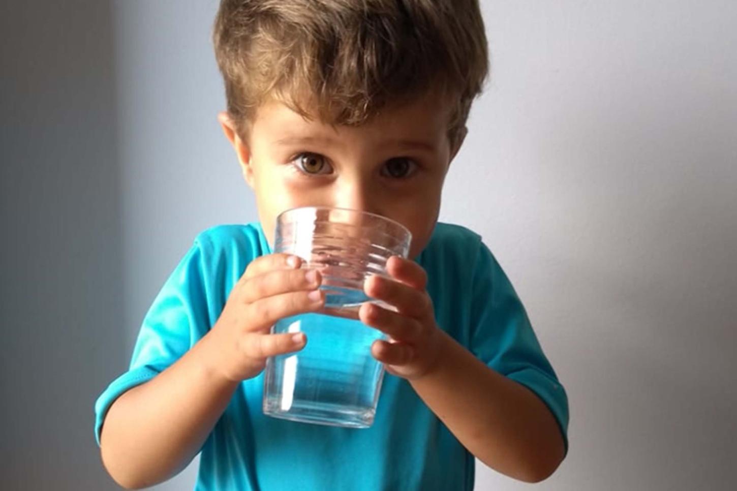 SAÚDE ALERTA PARA OS CUIDADOS BÁSICOS DURANTE ONDA DE CALOR