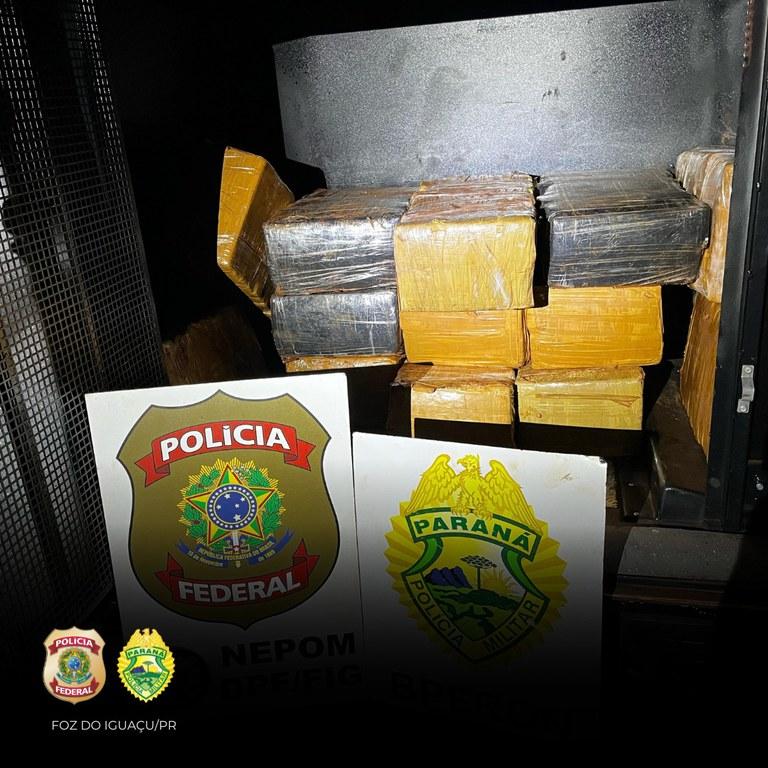 PF E PM apreendem fardos de maconha abandonados às margens do lago de Itaipu