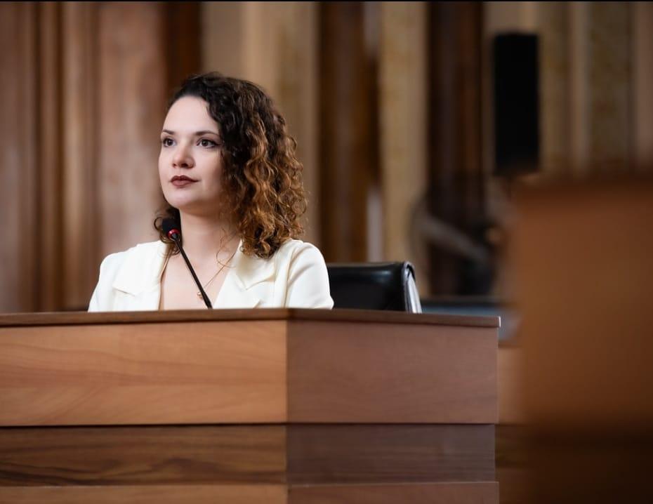 Projeto quer proibir fumantes dentro e ao redor de parquinhos infantis em Curitiba