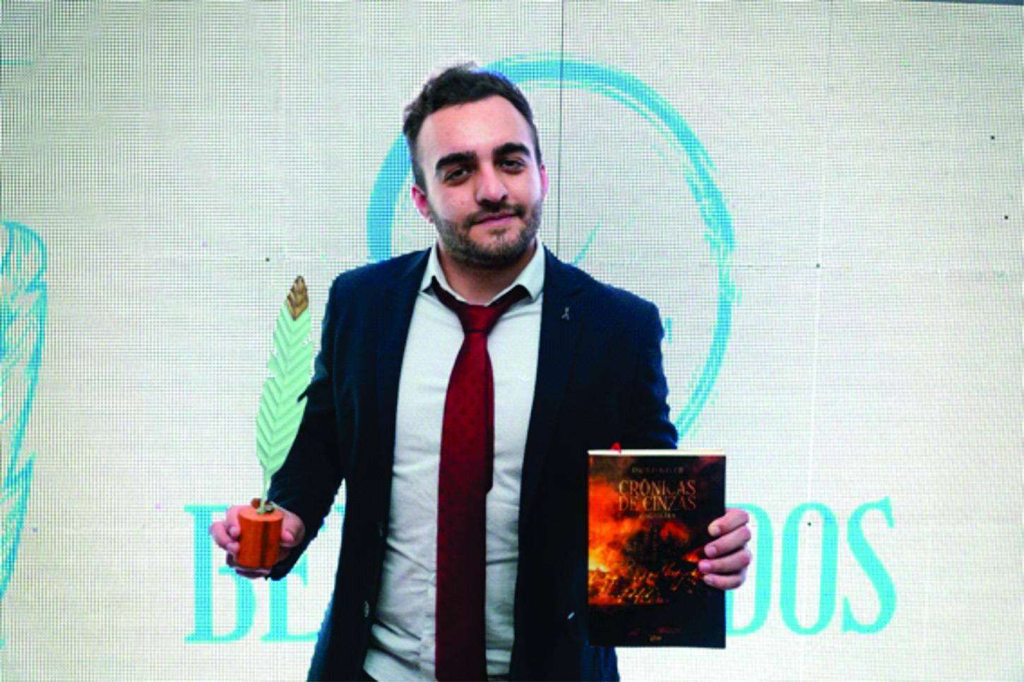 Fantasia Épica de Autor Curitibano Vence Prêmio de Literatura