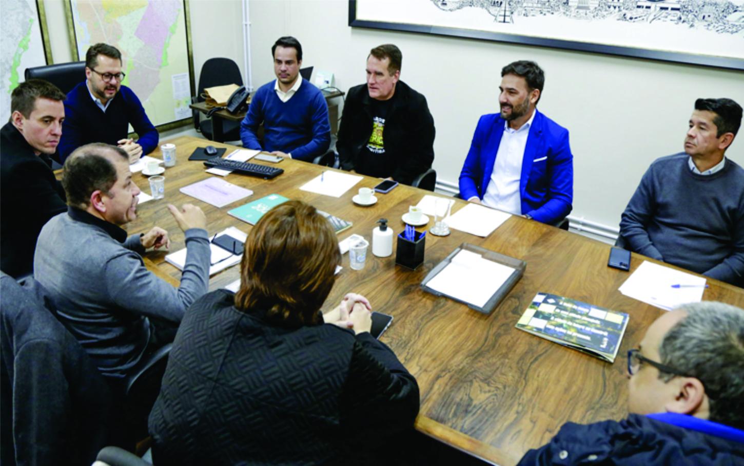 Secretários municipais recebem vereadores para debater projetos enviados à Câmara