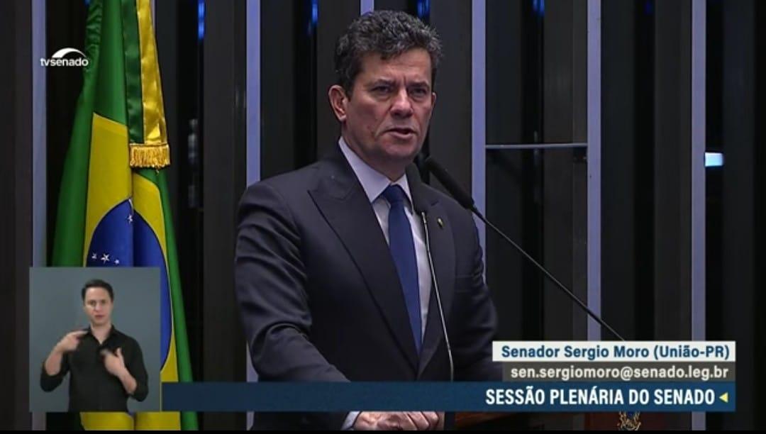 MORO DEFENDE VOTO DE FUX AO CITAR 