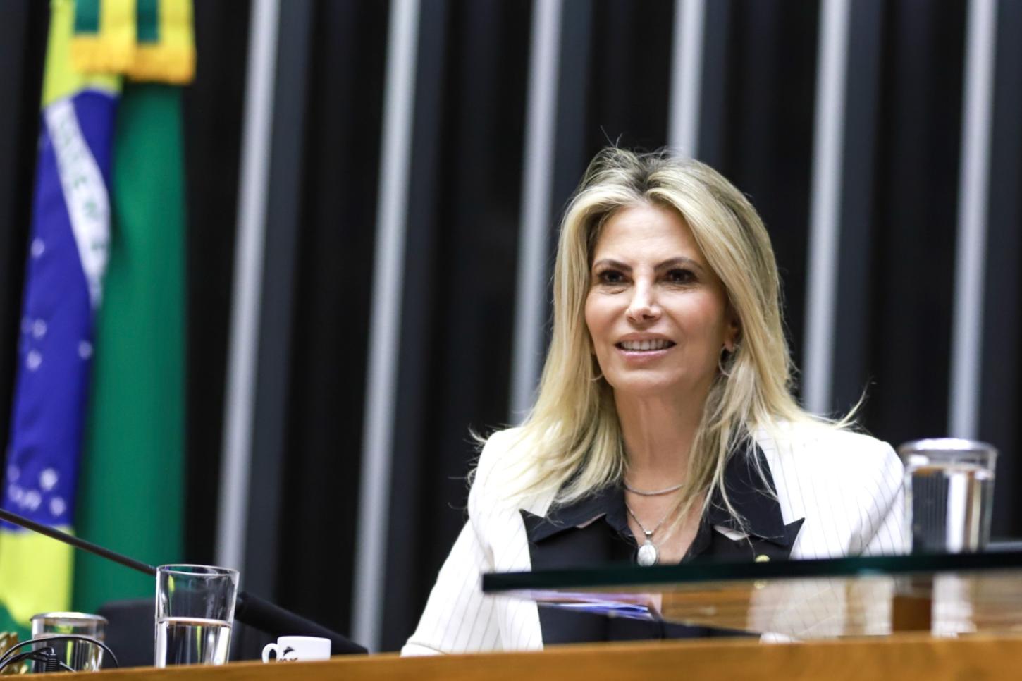 PROGRESSISTAS OFICIALIZA CIDA BORGHETTI COMO PRÉ-CANDIDATA AO GOVERNO DO PARANÁ EM 2026